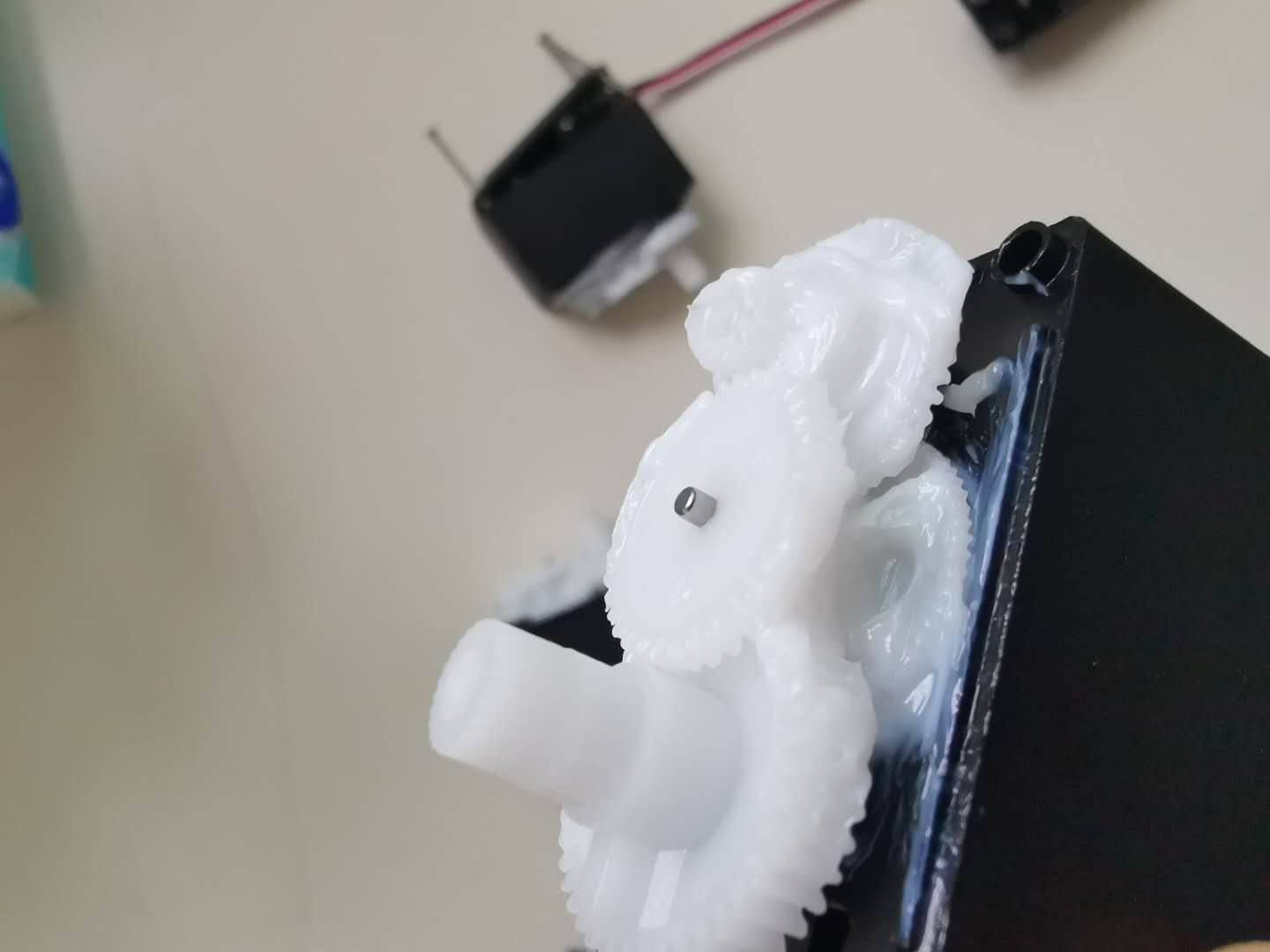 優(yōu)質(zhì)齒輪潤(rùn)滑脂給電機(jī)等設(shè)備帶來(lái)哪些益處？